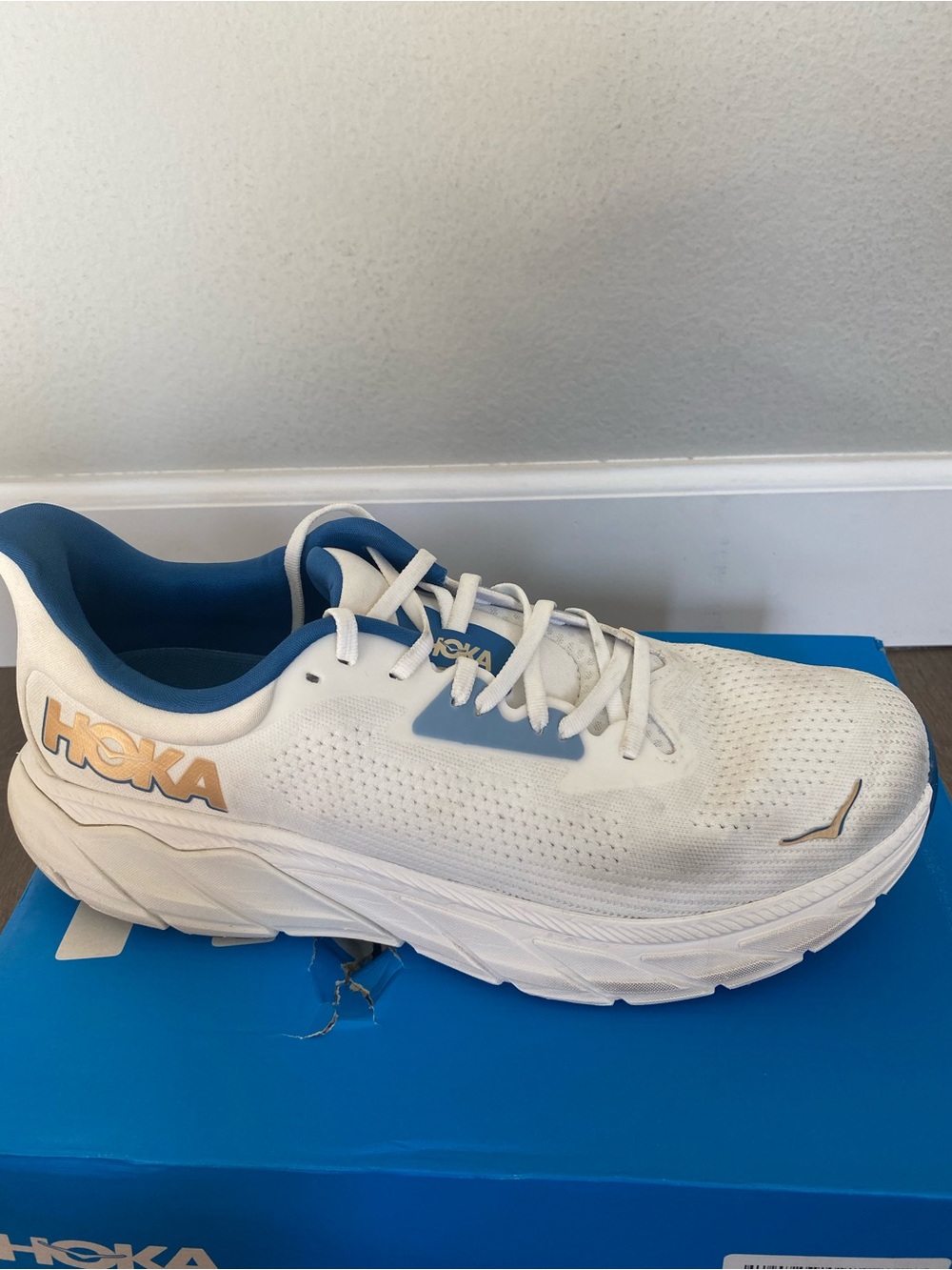 Hoka Arahi 7 Men’s 11 Frost/Gold - Picture 8 of 8